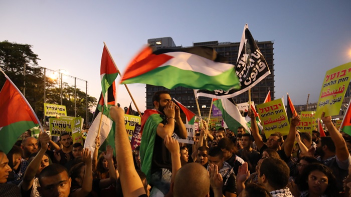 tel_aviv_irkci_yasa_protestosu_4.jpg