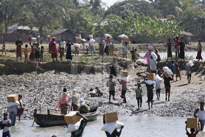 turkiye_diyanet_vakfi_tdv_arakanli_muslumanlara_gida_yardimi_3.jpg