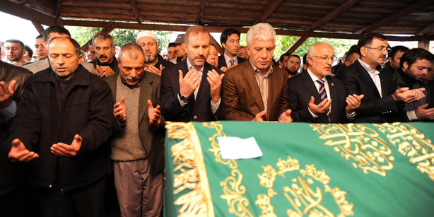 ugur-kantar-cenaze1.jpg