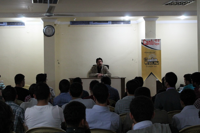 universiteliler_bulusuyor-20120424-08.jpg universiteliler_bulusuyor-20120424-08.jpg