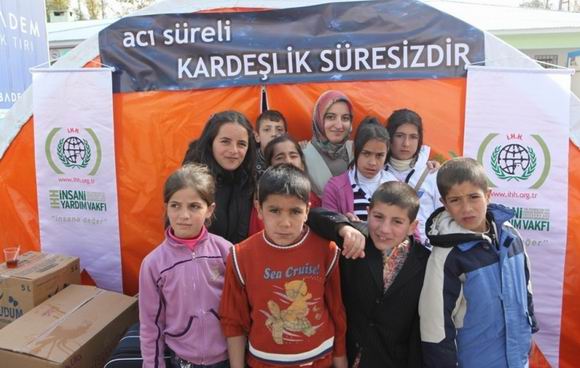 van-depremi-ercis-cadir-ihh.jpg van-depremi-ercis-cadir-ihh.jpg