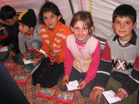 van-depremi-ercis-cadir-ihh04.jpg van-depremi-ercis-cadir-ihh04.jpg