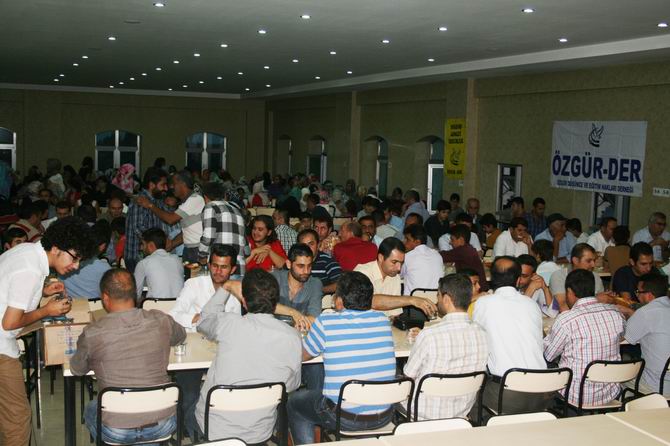 van-iftar-20140721-02.jpg van-iftar-20140721-02.jpg