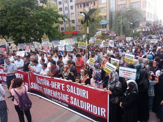 van-ozgurder-eylem-20130809-0.jpg van-ozgurder-eylem-20130809-0.jpg