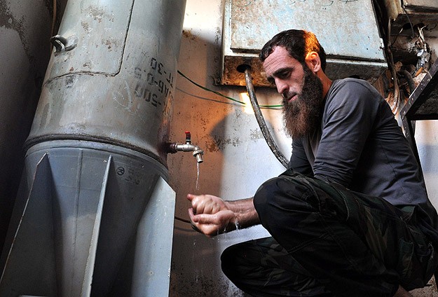 varil-bomba_su-kazani-suriye.jpg varil-bomba_su-kazani-suriye.jpg