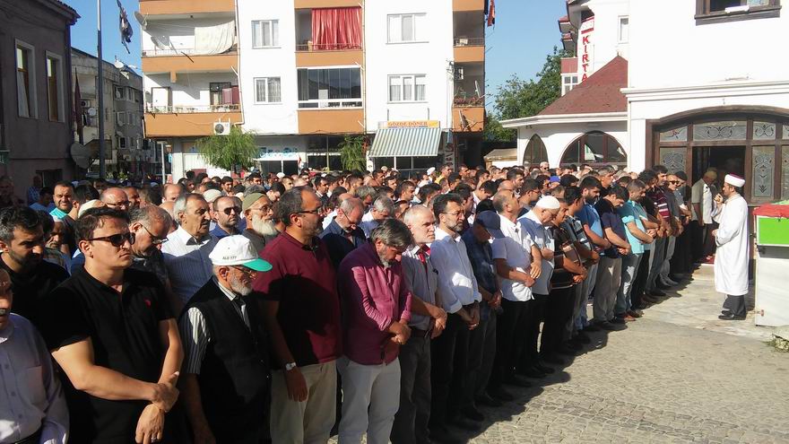 zeynepsevra-1.jpg