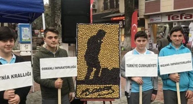zeytin-tanesiyle-ataturk-portresi.jpg
