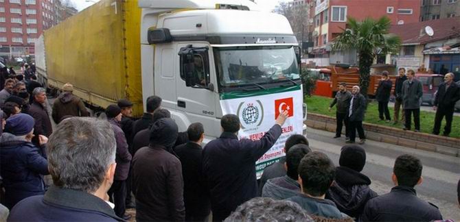 zonguldaktan_4_yardim_tiri_suriyeye_ugurlandi_h312836.jpg